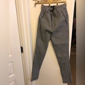 Black and white plaid skinny pants
